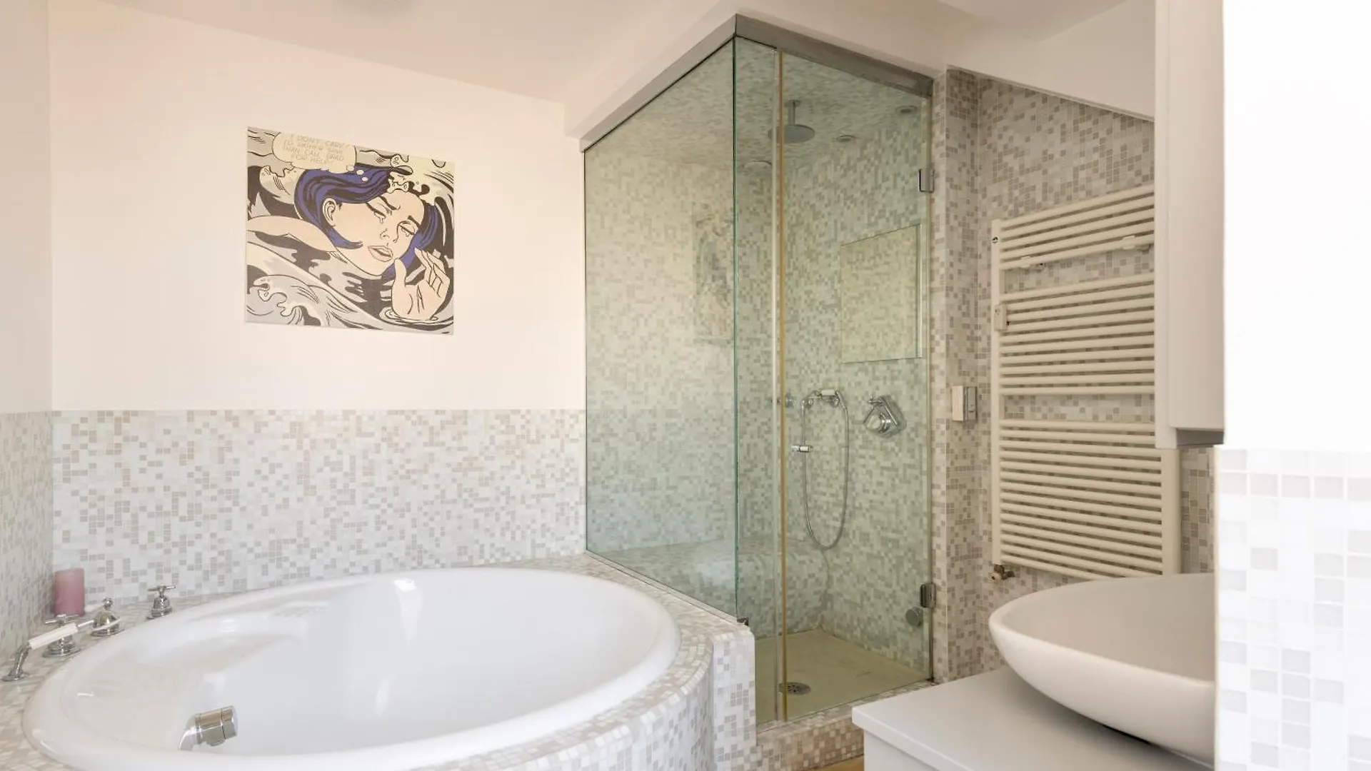 Milano City Design Apartment, Modern And Stylish Apartment