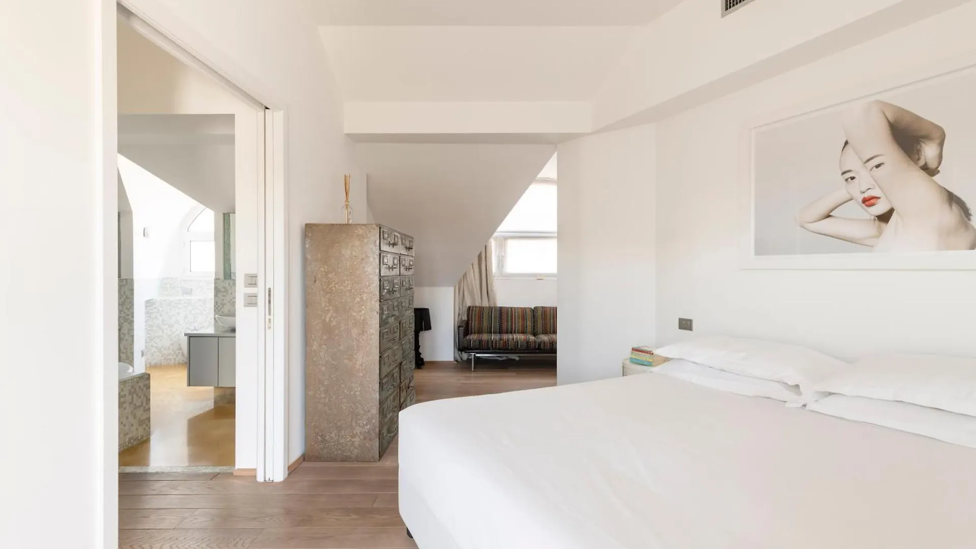 Milano City Design Apartment, Modern And Stylish Apartment Milan