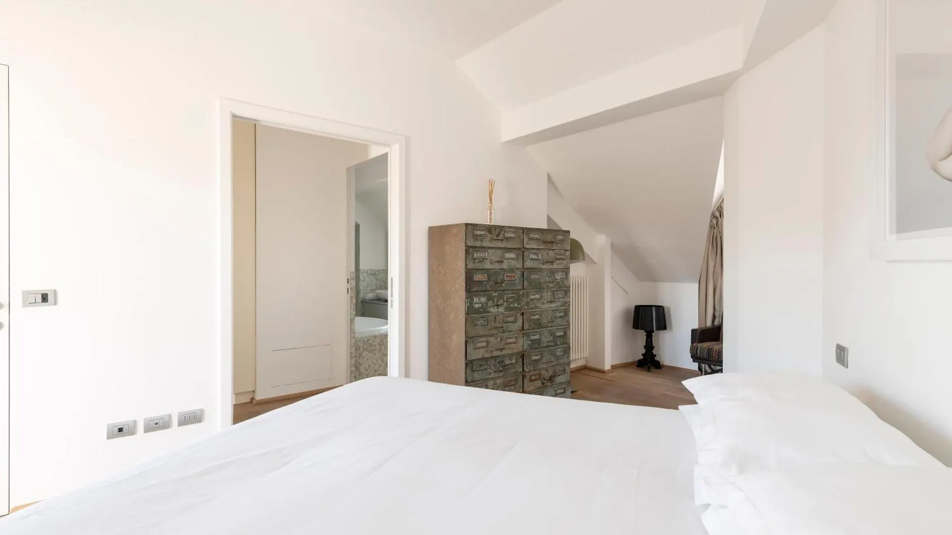 Apartment Milano City Design Apartment, Modern And Stylish Italy