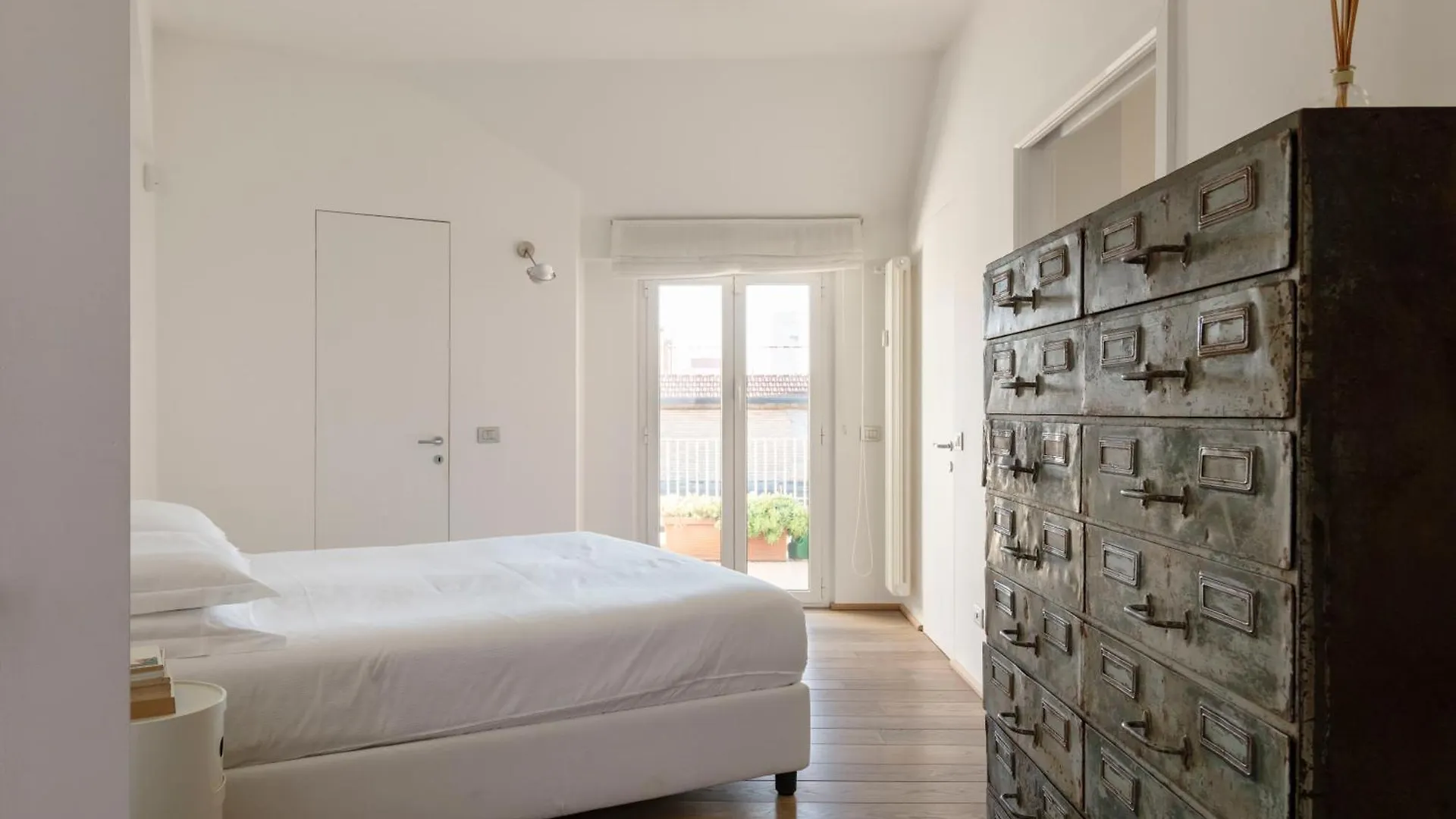 Milano City Design Apartment, Modern And Stylish 0*, Milan