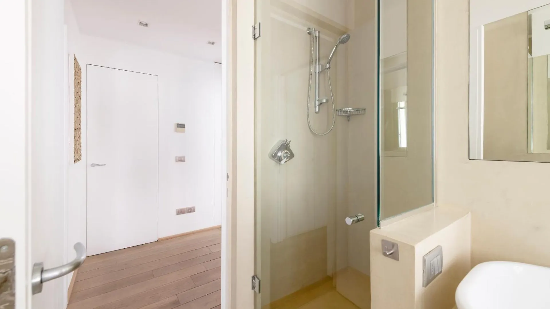 Milano City Design Apartment, Modern And Stylish Milan