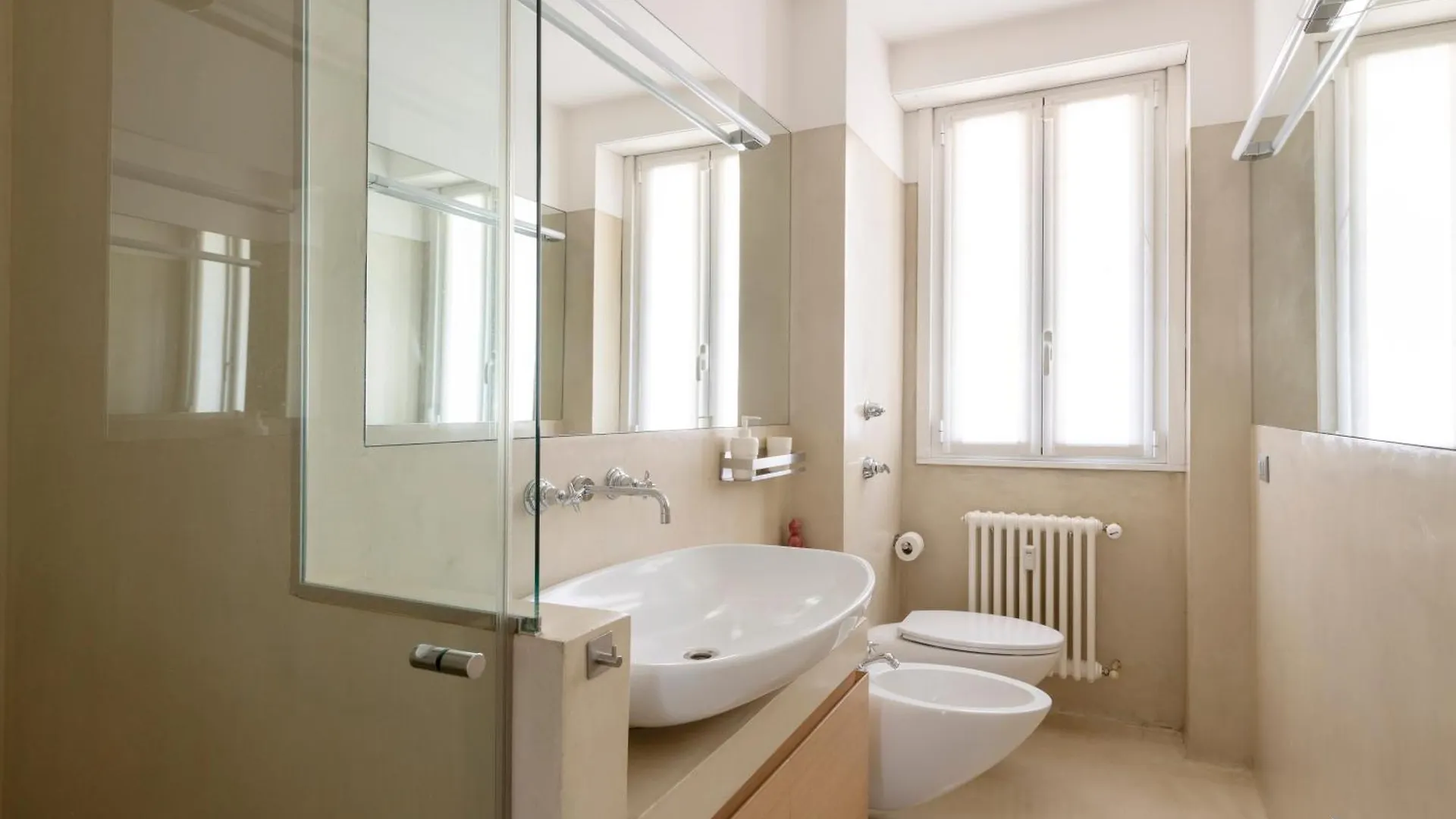 Milano City Design Apartment, Modern And Stylish 0*, Milan