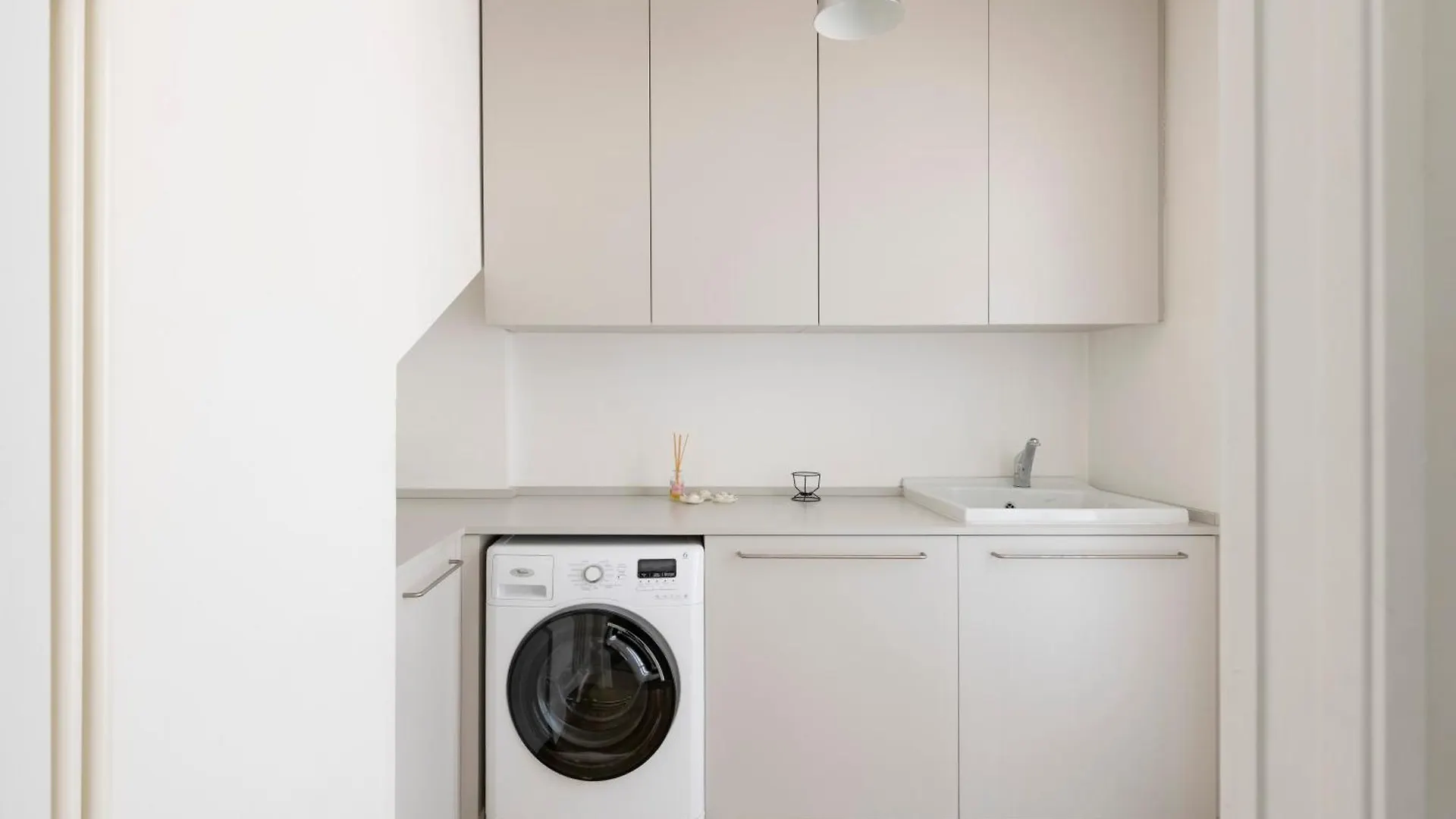 Milano City Design Apartment, Modern And Stylish Italy